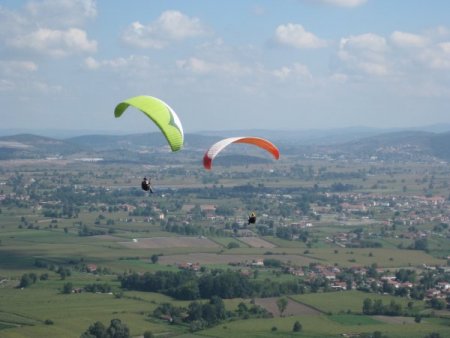 Yamaç paraşütçüleri Kırantepe'de buluştu