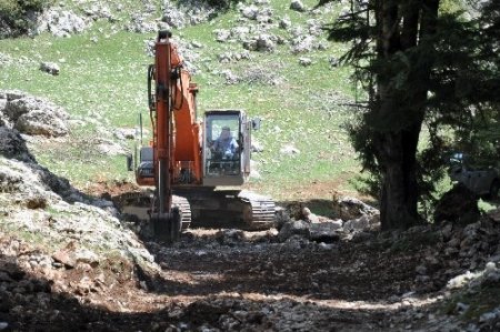 Yamaç paraşütü için Hopka Dağı'na yol açma çalışması başlatıldı
