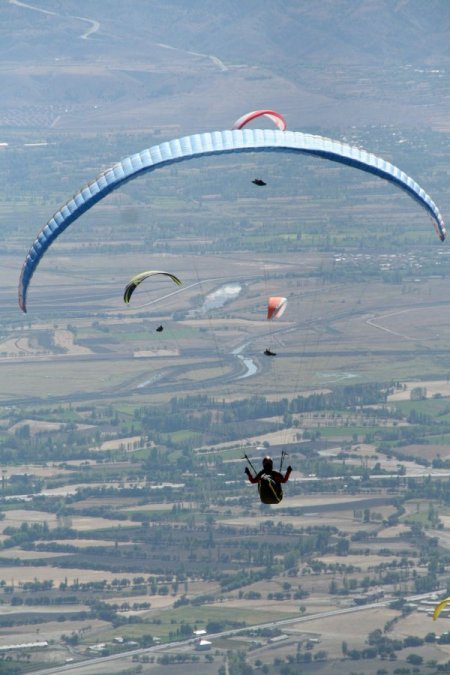 Yamaç paraşütü şampiyonası renkli görüntülerle sona erdi