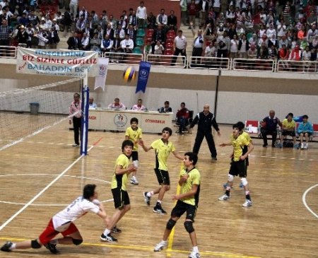 Yamanlar Karşıyaka, voleybolda Türkiye Şampiyonu oldu