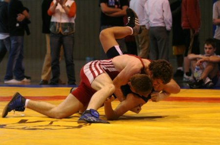 Yamanlar öğrencileri güreşte yedi uluslararası madalya kazandı