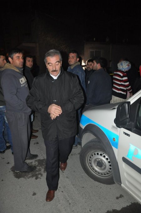 Yanan Araçtan Çocuk Cesedi Çıktı