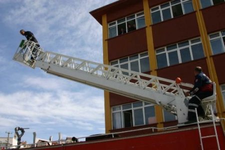 'yangın Güvenliği Ve Yangın Eğitimi' Çalışmaları Sürüyor