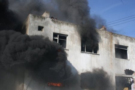 Yangın tatbikatında son teknoloji köpük cihazı da test edildi