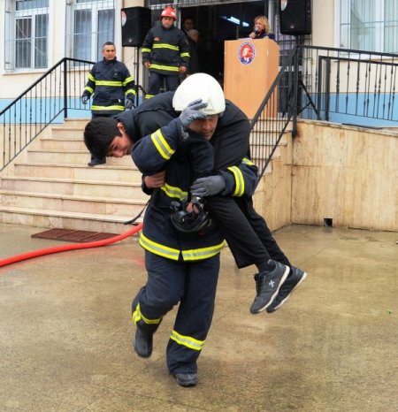 Yangın ve deprem tatbikatı gerçeğini aratmadı