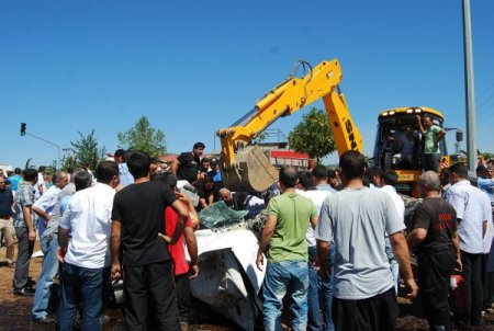 Yangına Giden İtfaiye Aracı Kamyonetle Çarpıştı:2 Ölü 2 Yaralı