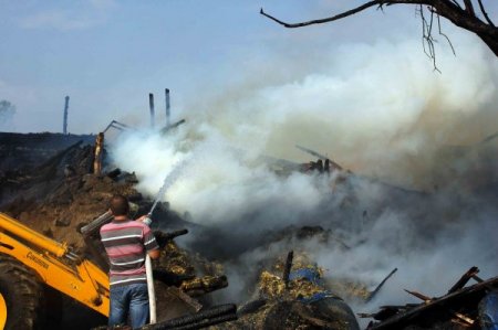 Yangında bütün varlığı yandı