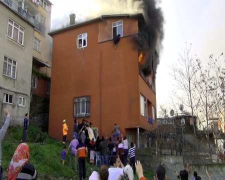 Yangında can pazarı Cihan kamerasında