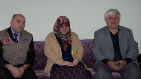 Yangında Eşyaları Yanan Aileye Kimse Yok Mu Ekibi, El Uzattı
