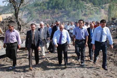 Yangında evleri yanan köylülerin bütün ihtiyaçları karşılanacak