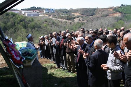 Yangında Hayatını Kaybeden Gelin Ve Kayınvalidesi Toprağa Verildi