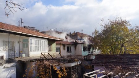 Yangında ölen minik Sultan'dan geriye resimleri kaldı