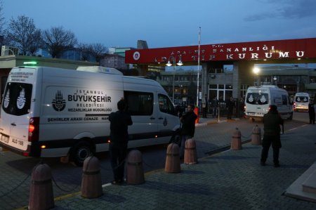 Yangında ölen Türklerin cenazeleri Adli Tıp'a gönderildi