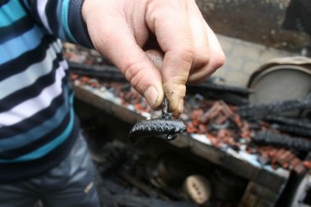 Yangından Kaçamayan Zihinsel Engelli Genç Yanarak Can Verdi