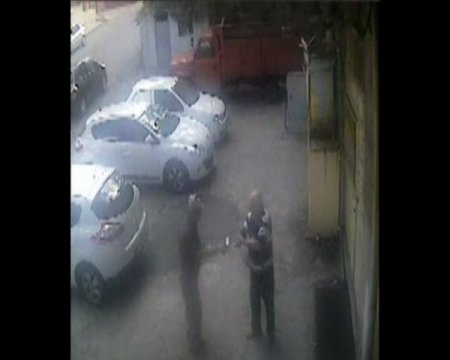 Yankesicinin hırsızlık anı güvenlik kamerasında