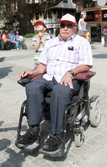 Yanlış ilk yardımın acısını 30 yıldır yaşıyor