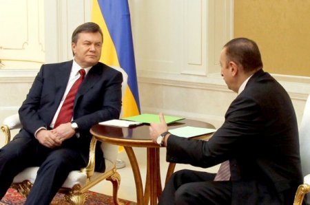 Yanukoviç, Bakü’de Yaşayan Ukraynalılara Kültür Merkezi Sözü Verdi