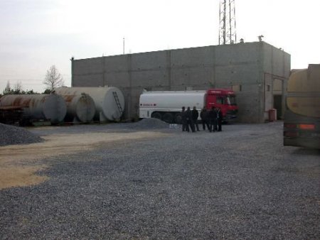 Yapma Motorin Üreten Kaçak Rafineriyi Polis Bastı