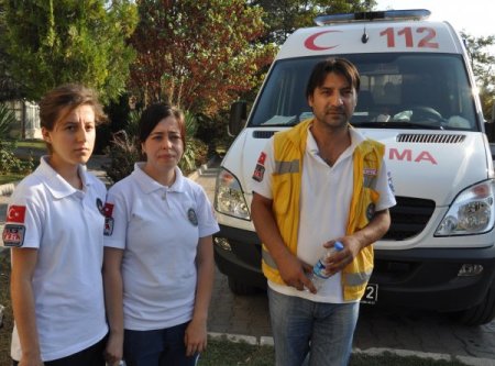 Yaralı yakınları, olay yerine gelen 112 ekiplerini darp etti