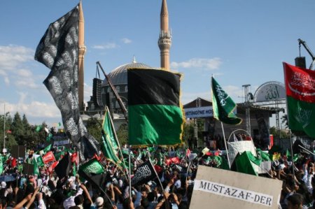 Yargı Yoluyla Mustazaf-der'in Kapatılması Protesto Edildi