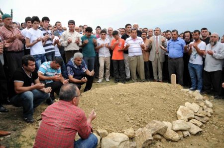 Yargıtay Başkanı Alkan, gözyaşlarına hakim olamadı