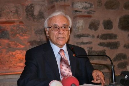 Yargıtay Onursal Başkanı Selçuk: Demokrasinin Çok Konuşulduğu Ülke Demokrat Değildir