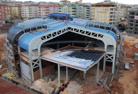 Yarı Olimpik Yüzme Havuzu 2 Ay Sonra Açılıyor