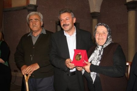 Yarım asırlık ailelere madalya