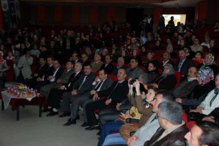 Yarışmada Birinci Olan Kadın Çiftçilere, Keçi Ve Bulaşık Makinesi Verildi