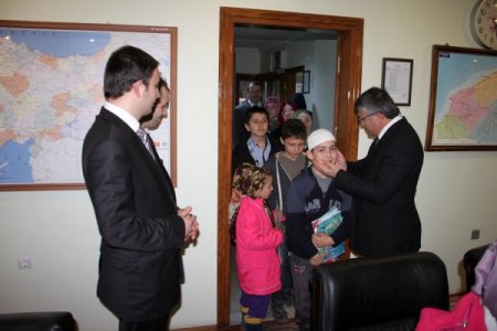 Yarıyıl tatilinde 5 vakit namazlarını camilerde kıldılar