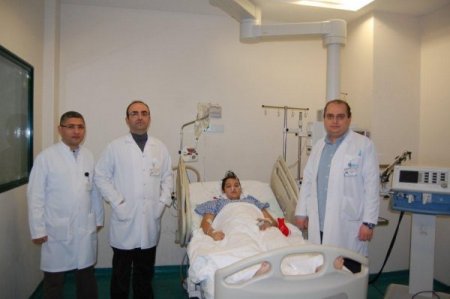 Yaşamasına mucize denen genç Handan'a, ölen akranının karaciğeri nakledildi
