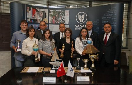 Yaşar Üniversitesi 11 yaşında