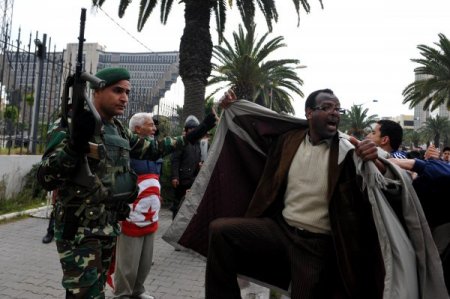 Yasemin Devrimi Tunus