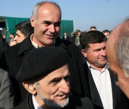 Yaşlı adamdan Bakan Çelik’e: Özlettin kendini, Allah aşkına gel