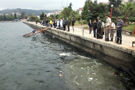Yaşlı adamın cesedi 50 dakika sonra çıkarıldı