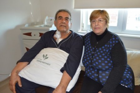 Yaşlı adamın kalbine aynı anda üç ameliyat yapıldı
