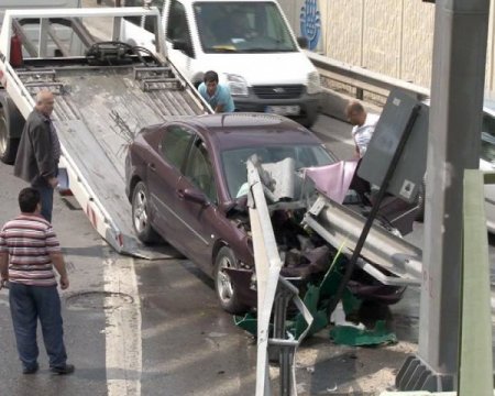 Yaşlı Çift, Hurdaya Dönen Otomobilden Sağlam Çıktı