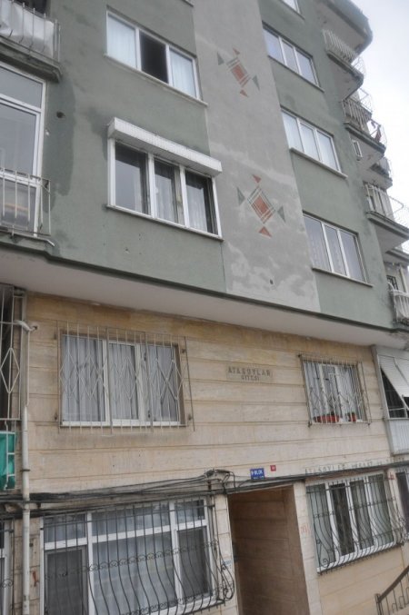 Yaşlı kadının boğazını kesip gasp etmeye çalıştılar