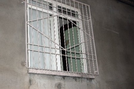 Yaşlı Karı Koca Sobadan Zehirlendi, Öldükleri Bir Gün Sonra Farkedildi