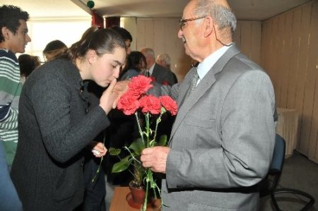 Yaşlılar gençlere tecrübelerini anlattı