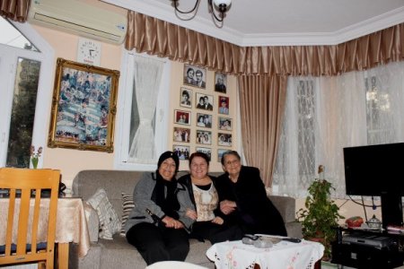 Yaşlılara aile ortamı sıcaklığında hizmet