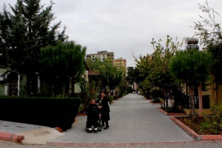 Yaşlılara aile ortamı sıcaklığında hizmet