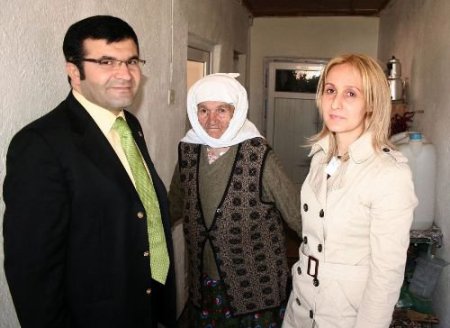 Yatağan Kaymakamı Yaşlıları Evlerinde Ziyaret Etti