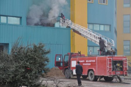 Yatılı Öğrenci Pansiyonu Ateşe Verdi
