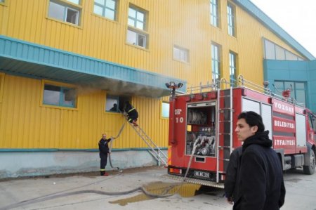 Yatılı Öğrenci Pansiyonu Ateşe Verdi