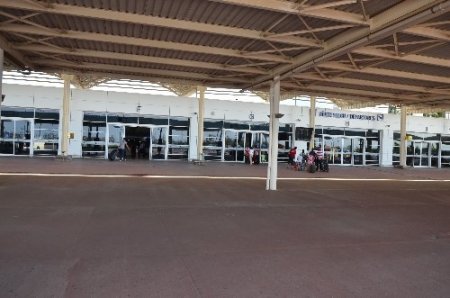 Yavuz: Antalya Havalimanı’nda bekleyen ve mağdur olan Kazak turist yok