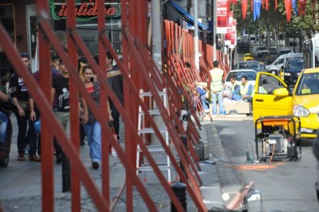 Yayalaştırma için Taksim’e ilk kazma vuruldu