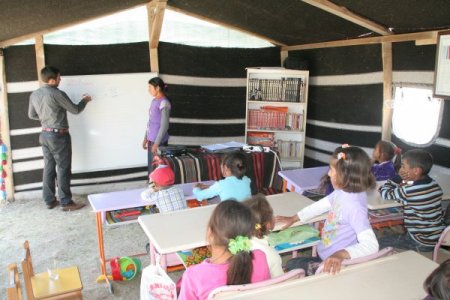Yayla Çocukları Çadırda Eğitim Alıyor