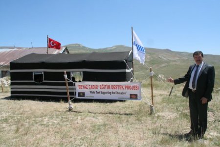 Yayla Çocukları Çadırda Eğitim Alıyor