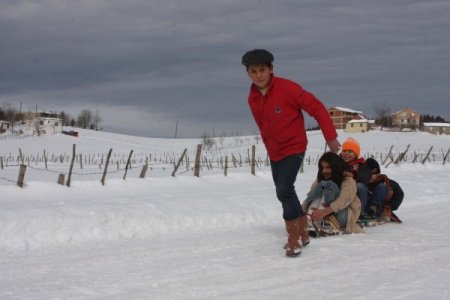 Yayla Çocuklarının Kar Keyfi